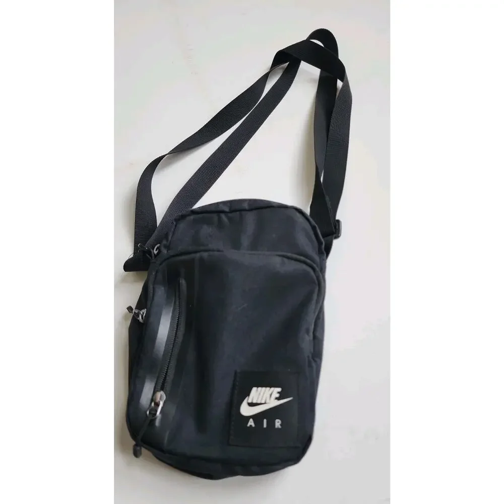 Nike Heritage Air Max Crossbody Bag Black Durable Utility Multi Pocket Festival